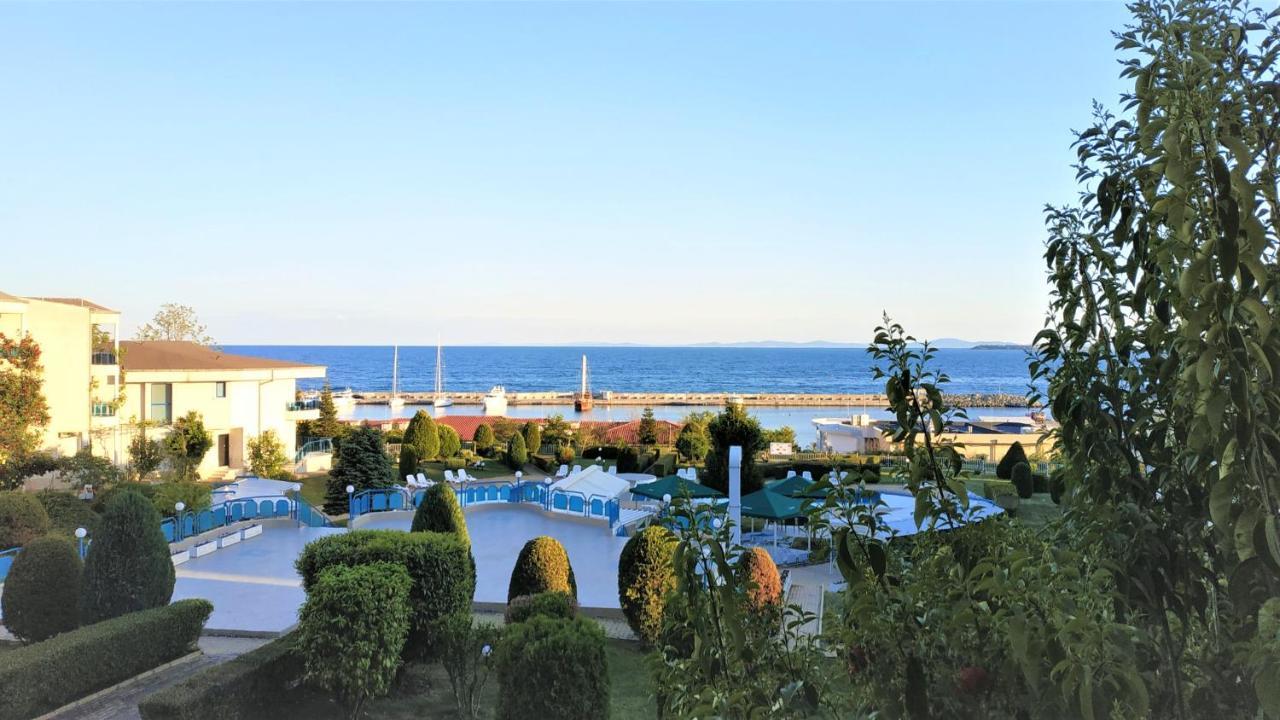 Baratero Vlas Marina Apartment Sveti Vlas Exterior photo