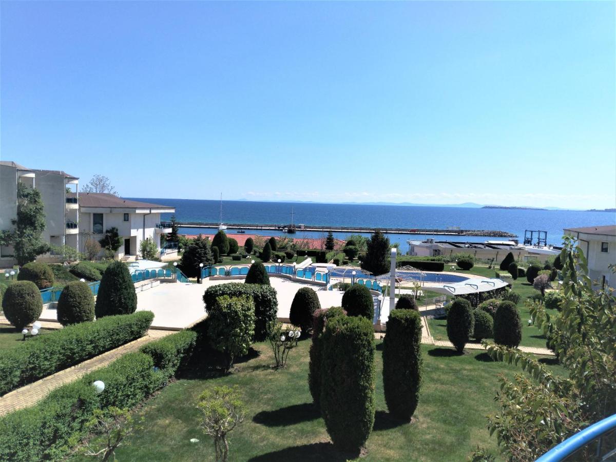 Baratero Vlas Marina Apartment Sveti Vlas Exterior photo