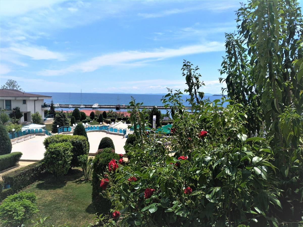 Baratero Vlas Marina Apartment Sveti Vlas Exterior photo