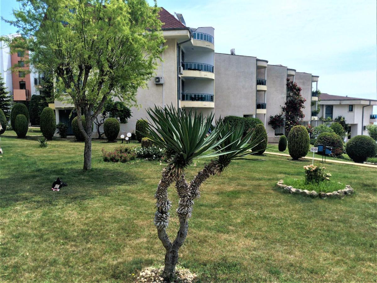 Baratero Vlas Marina Apartment Sveti Vlas Exterior photo