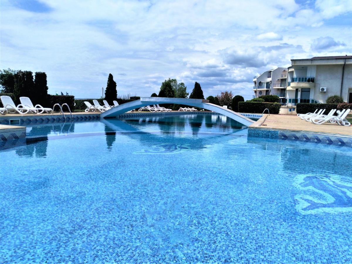 Baratero Vlas Marina Apartment Sveti Vlas Exterior photo