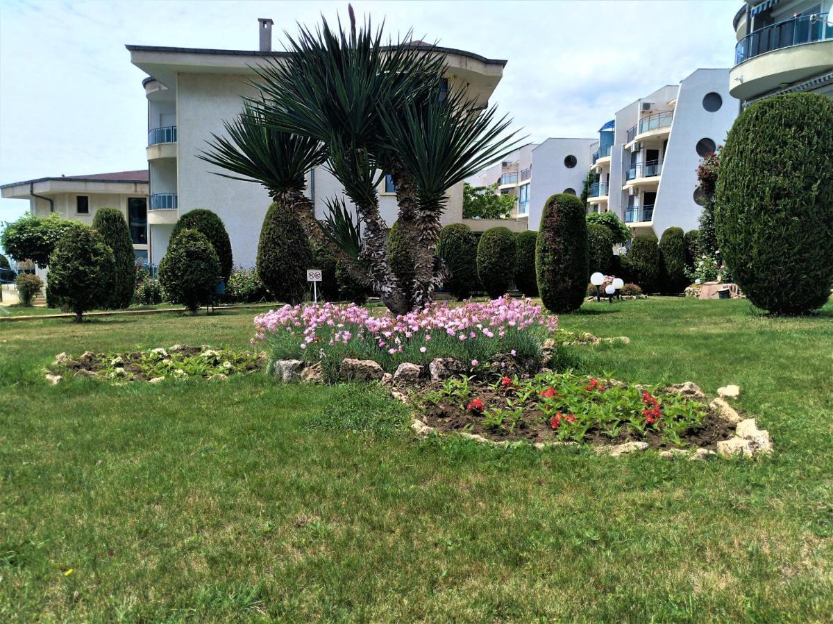 Baratero Vlas Marina Apartment Sveti Vlas Exterior photo