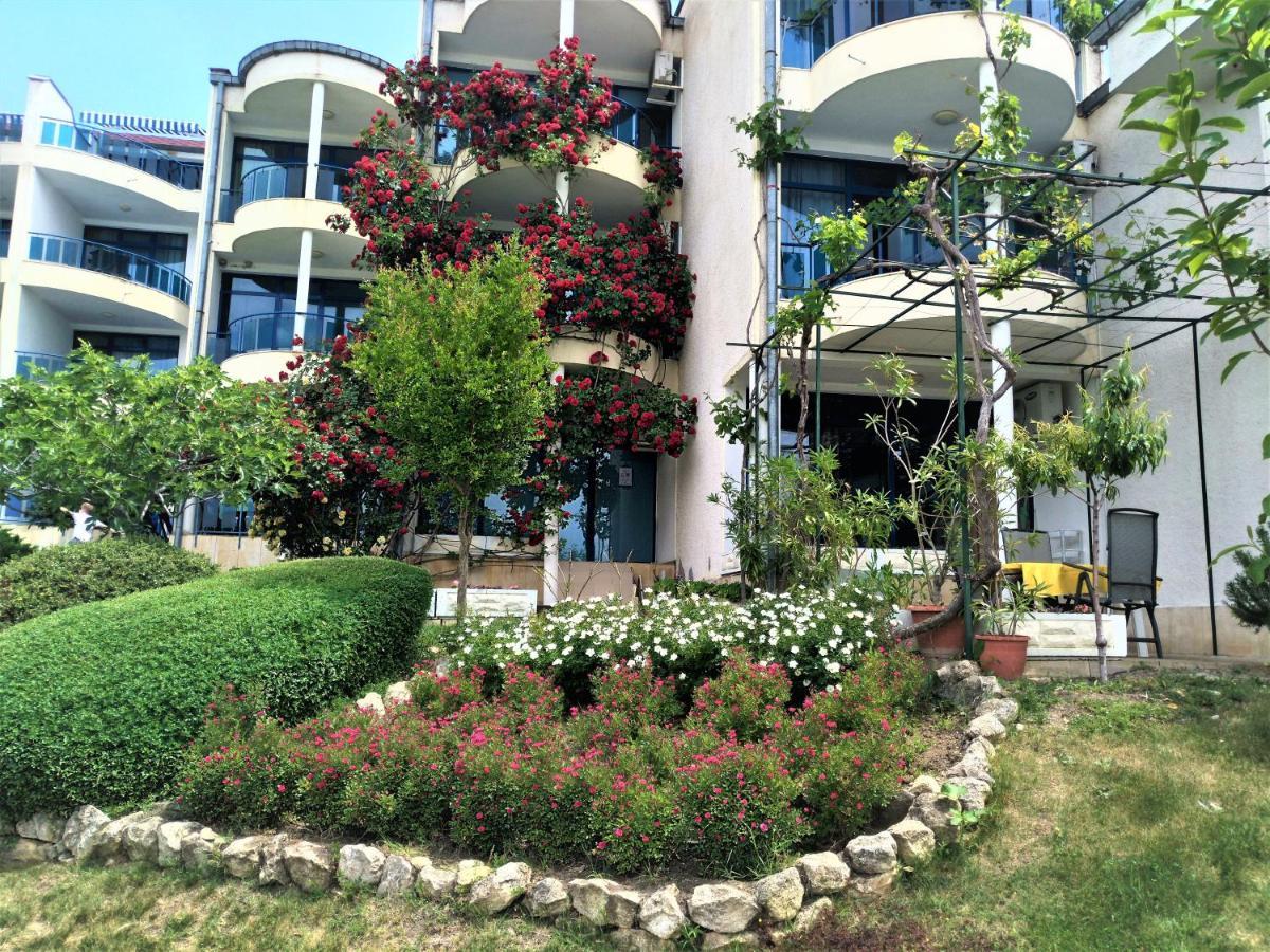 Baratero Vlas Marina Apartment Sveti Vlas Exterior photo