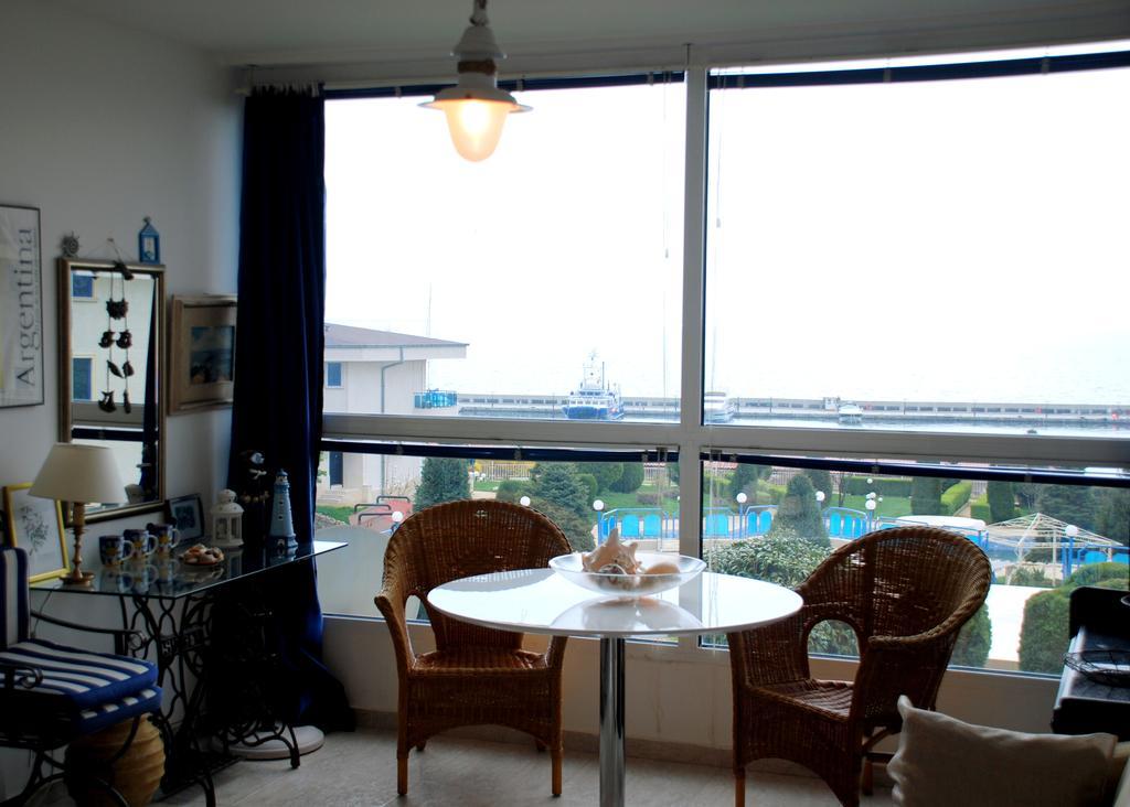 Baratero Vlas Marina Apartment Sveti Vlas Exterior photo