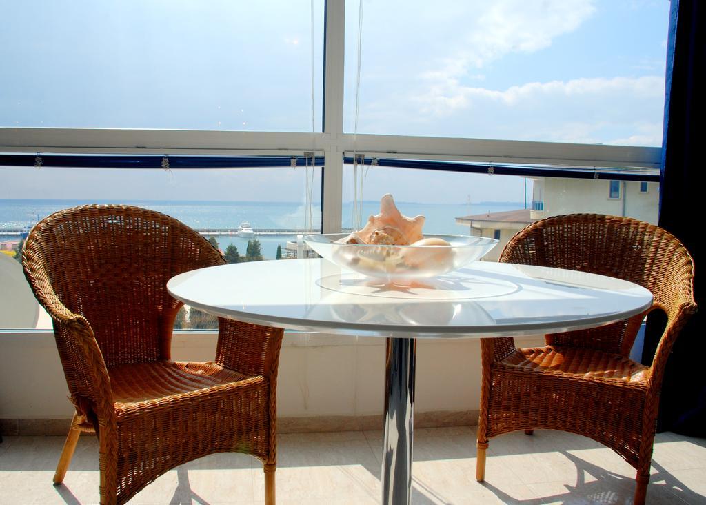 Baratero Vlas Marina Apartment Sveti Vlas Exterior photo