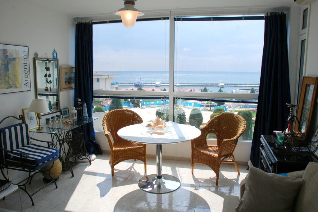 Baratero Vlas Marina Apartment Sveti Vlas Exterior photo